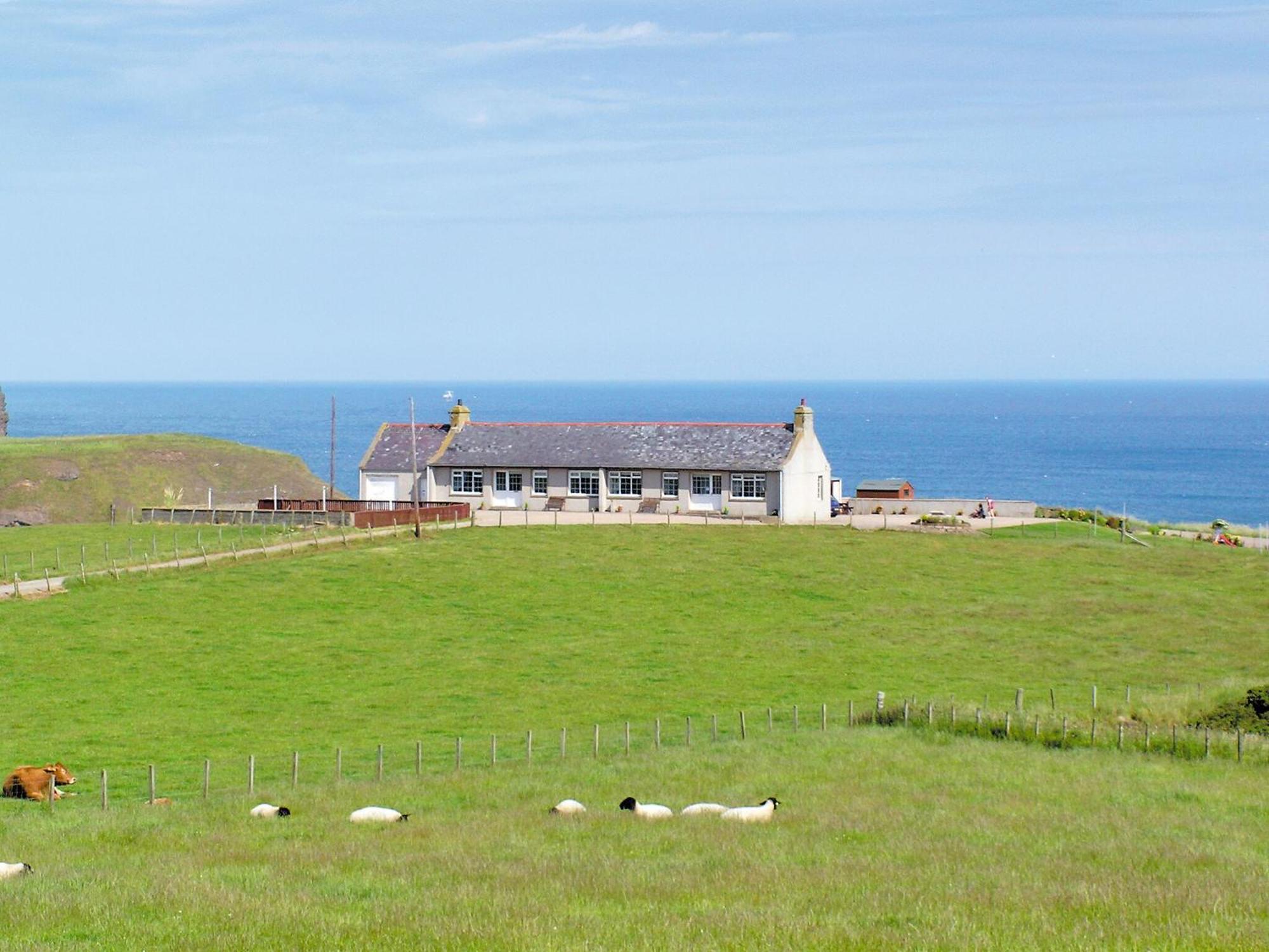 Pennan Lodge - 26818 Exterior photo